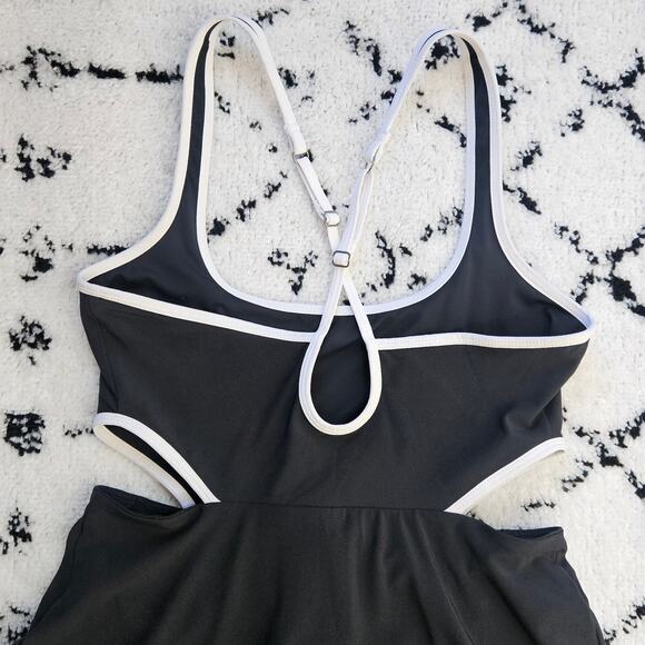 Abercrombie & Fitch Black and White Tennis Dress with Cutouts XS Petite - Picture 10 of 11